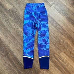 Virus leggings, size XS